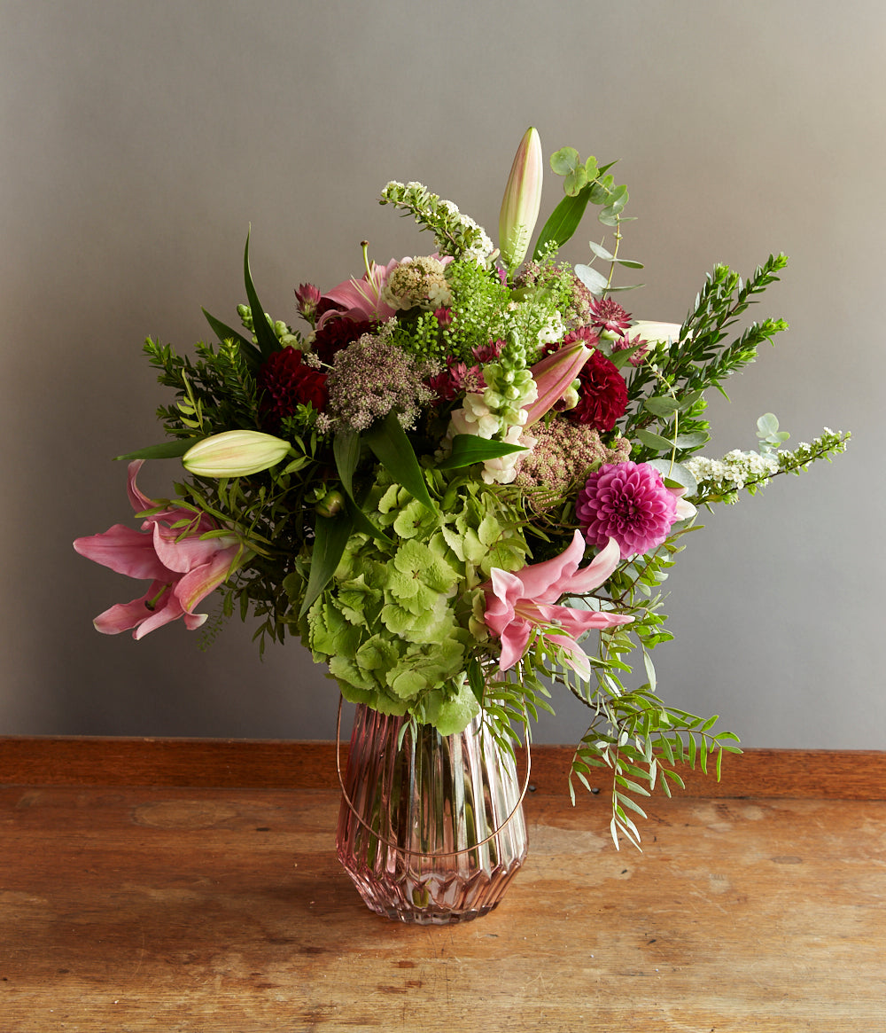 Weekly, fortnightly or monthly flowers subscriptions.